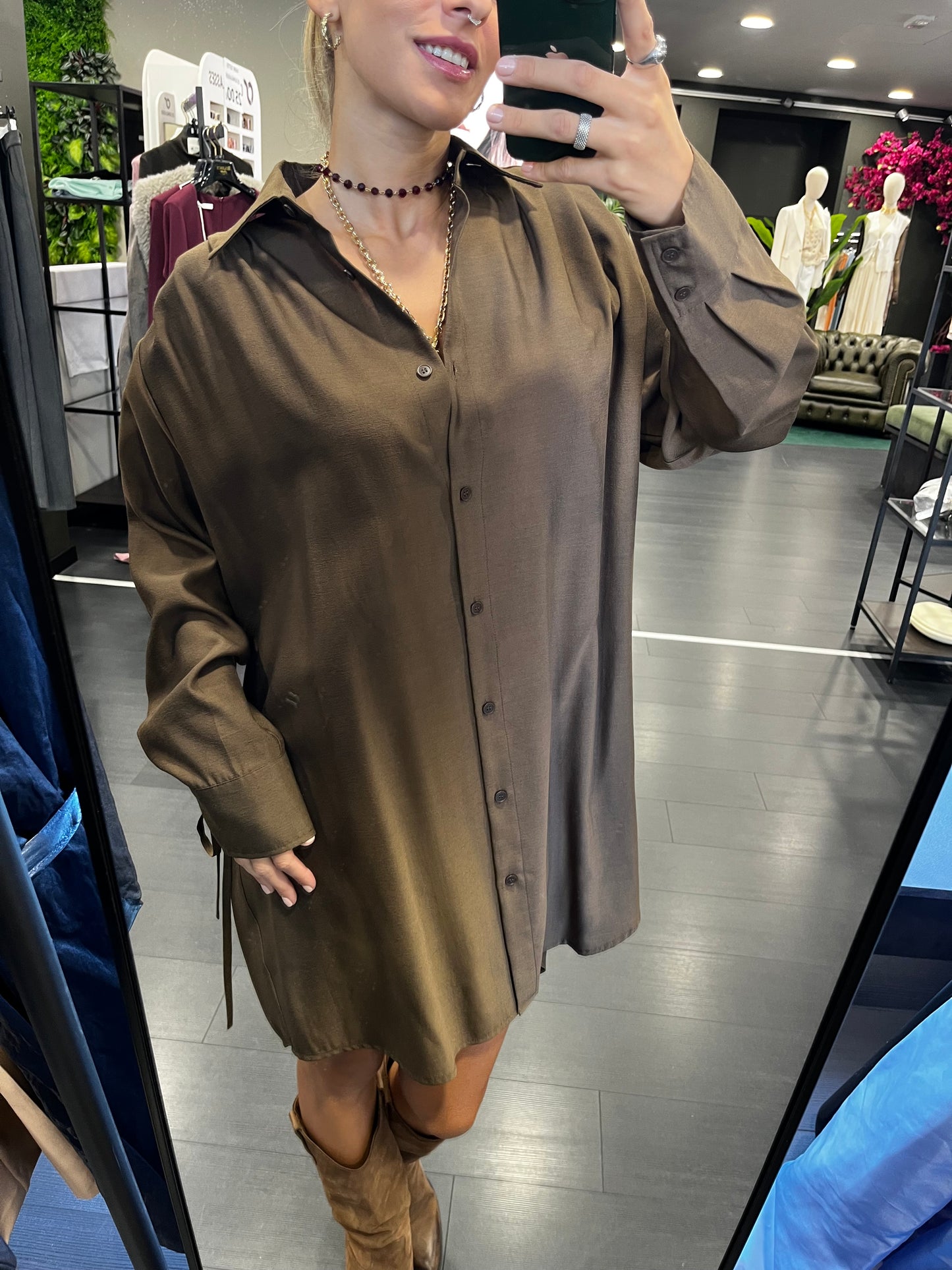 Maxi camicia con schiena nuda