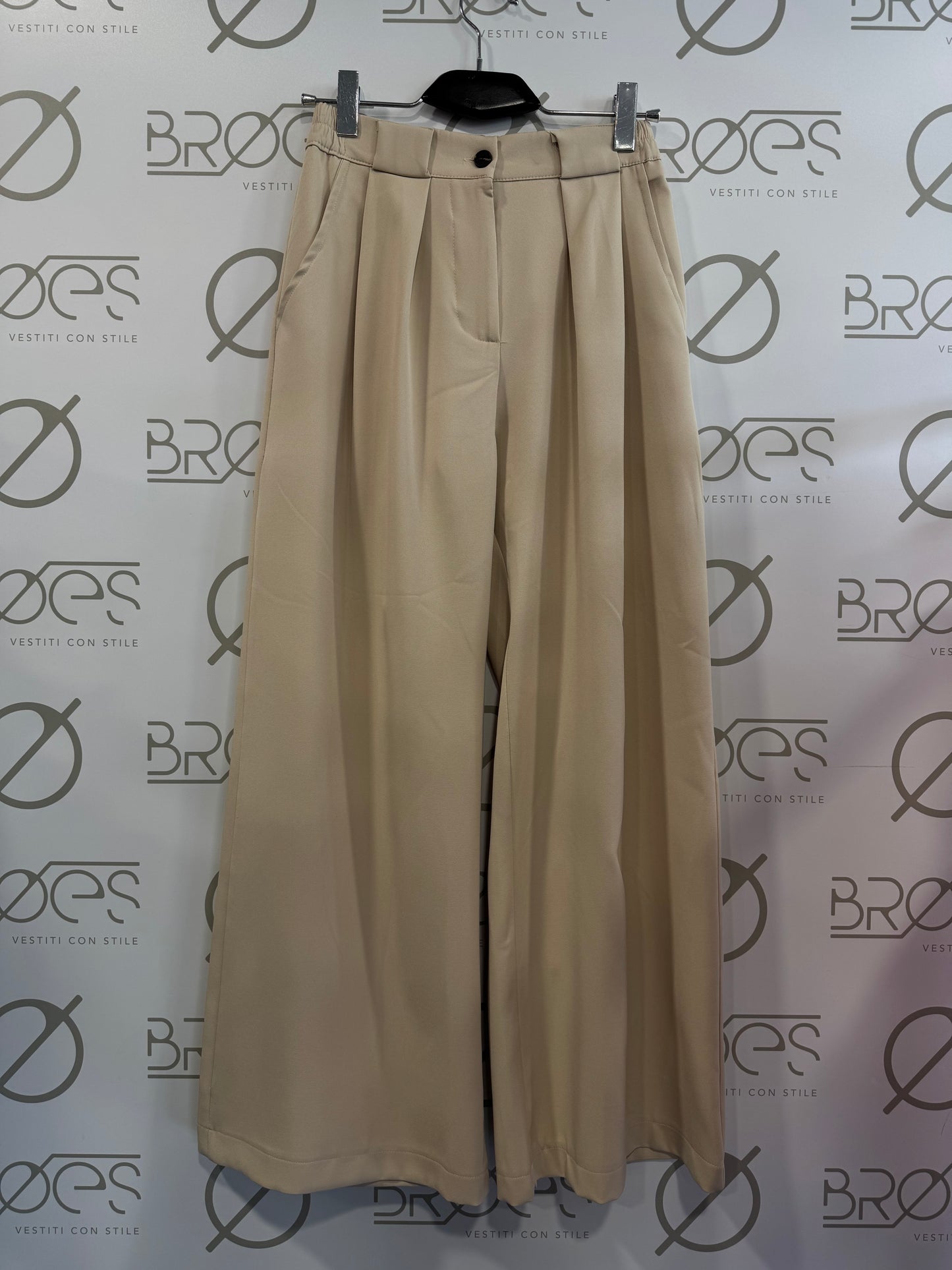 Pantalone Broes a Palazzo con Pence