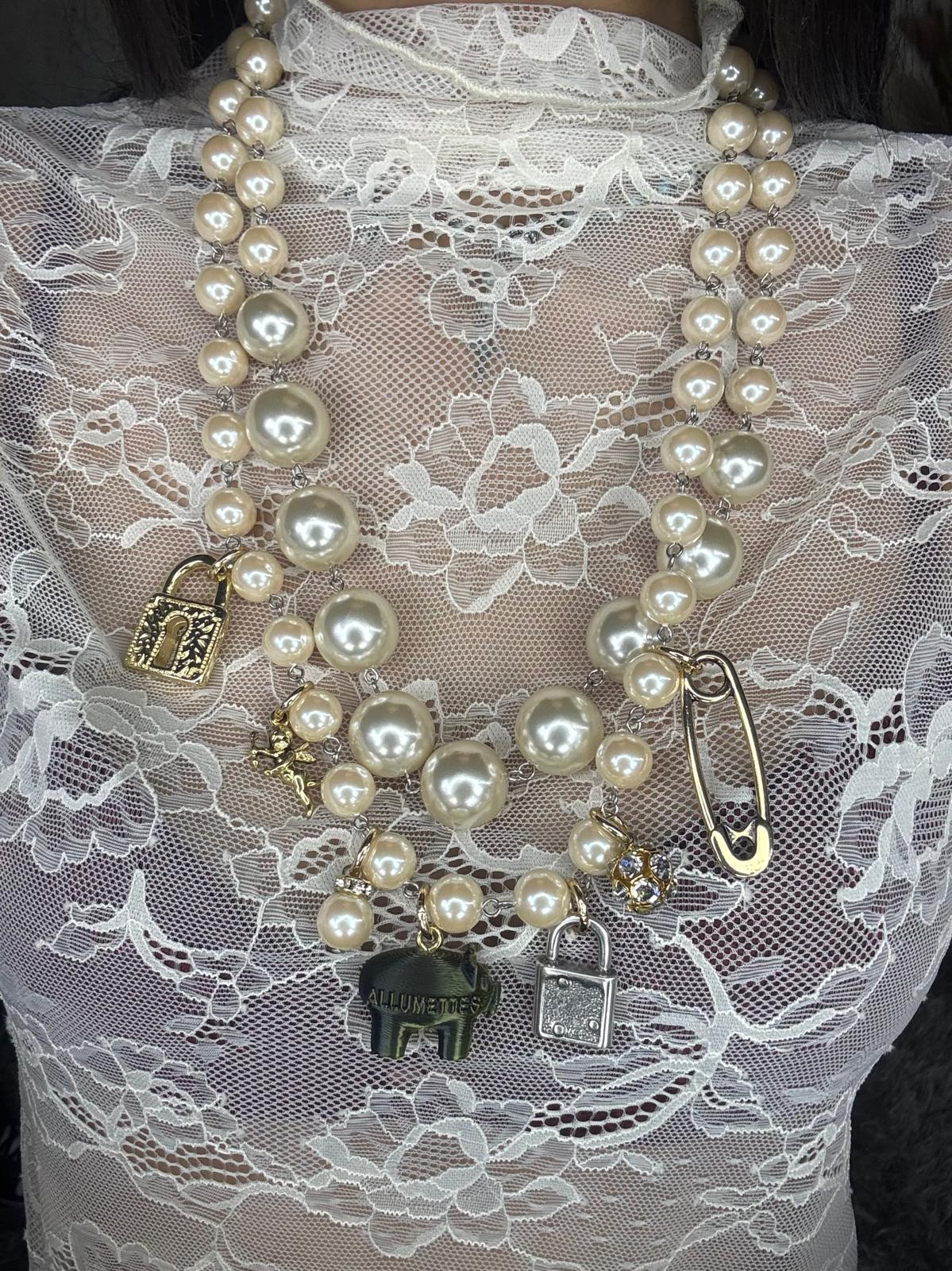 Collana Allum Bruna Villa