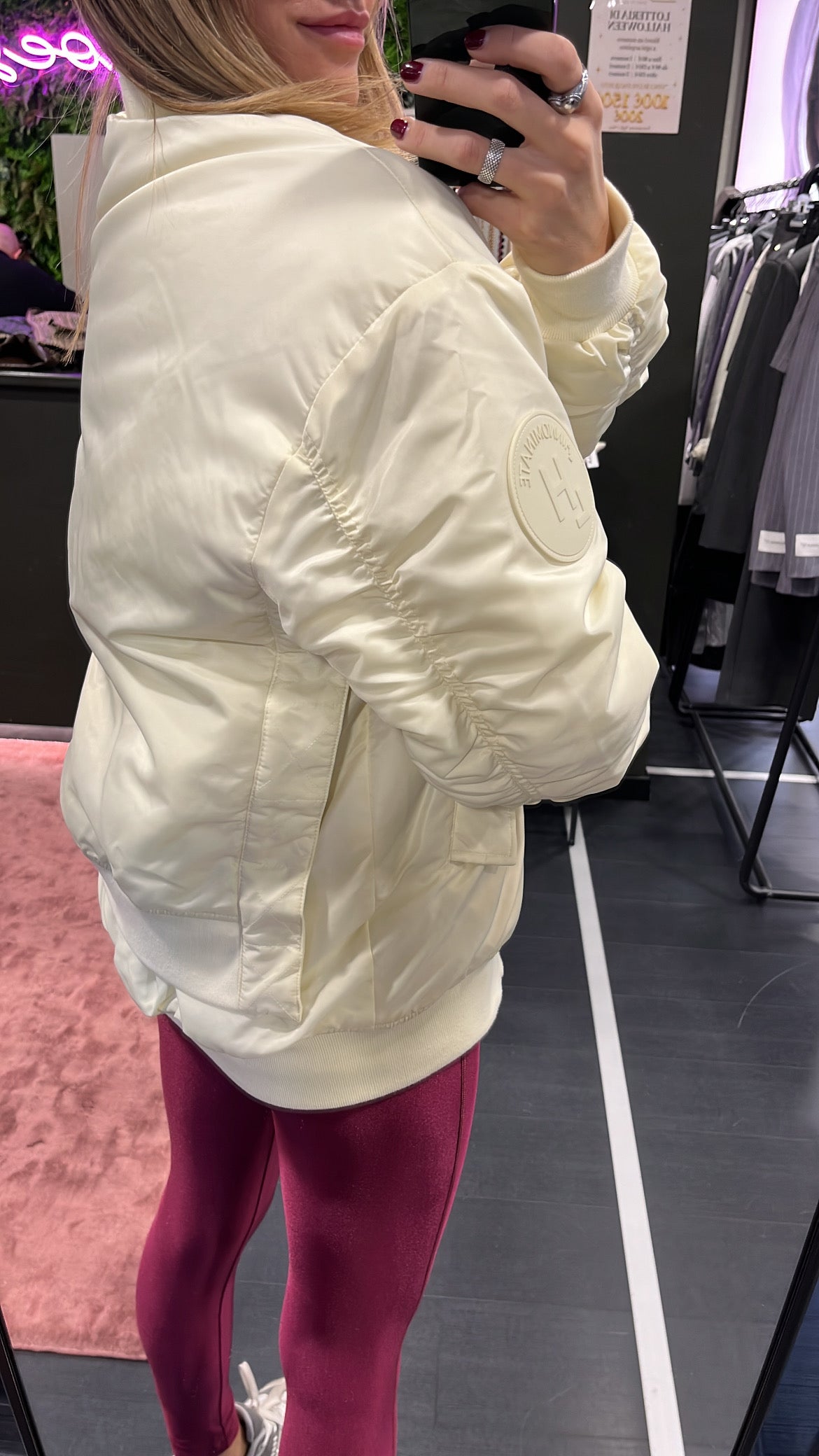 Bomber Hinnominate panna