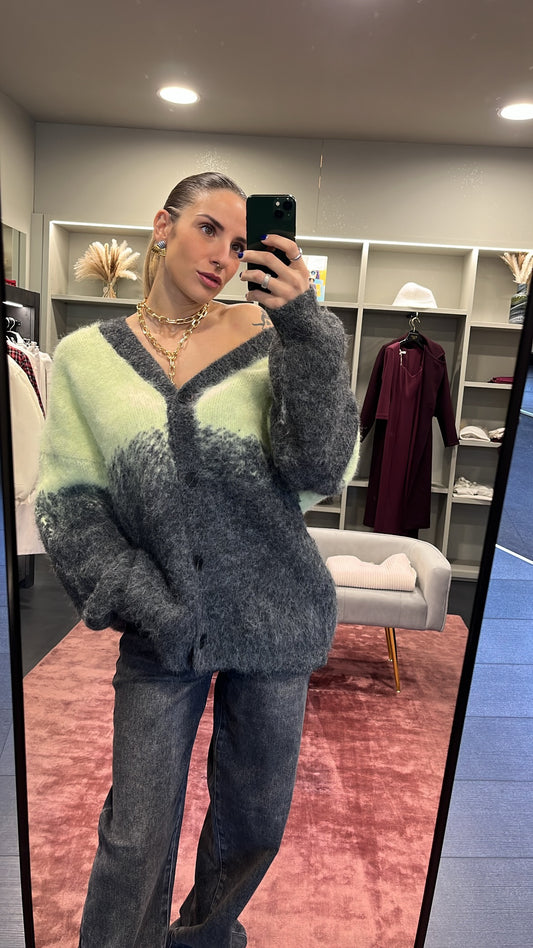 Cardigan over bicolor