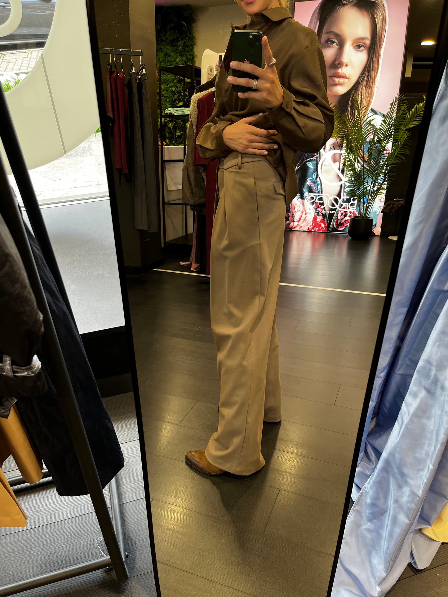 Pantalone palazzo con pinces